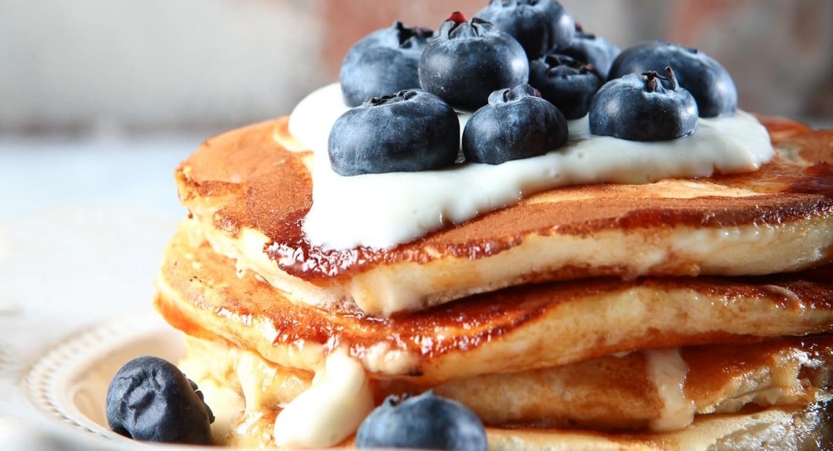 Make Easy Blueberry Ricotta Pancakes in 20 Minutes Flat